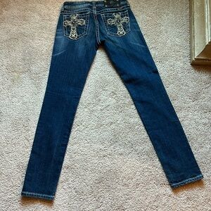 Miss me low rise, skinny jeans, size 26 with cross detail on pocket
